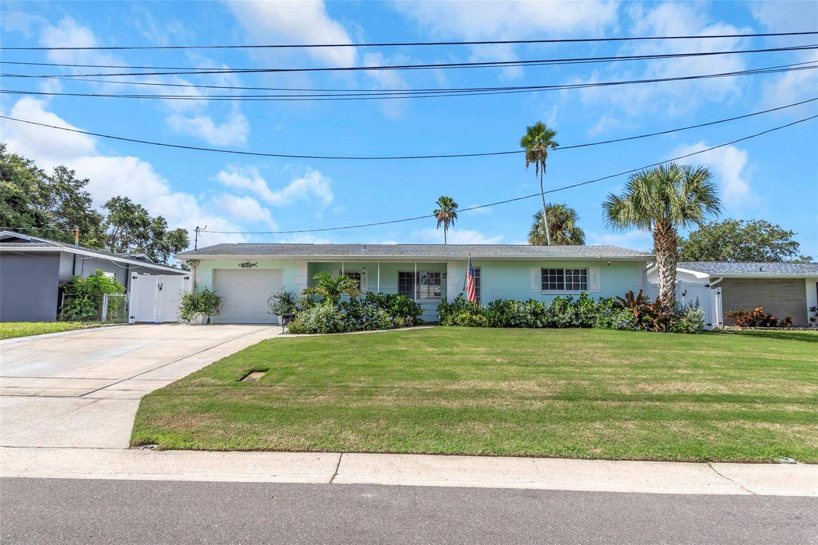 1071 SUEMAR RD, Dunedin, FL 34698