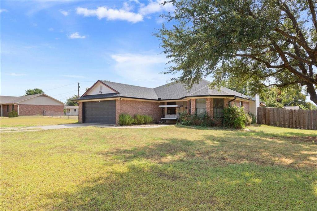 591 J L Brazzil Loop, Waco, TX 76705