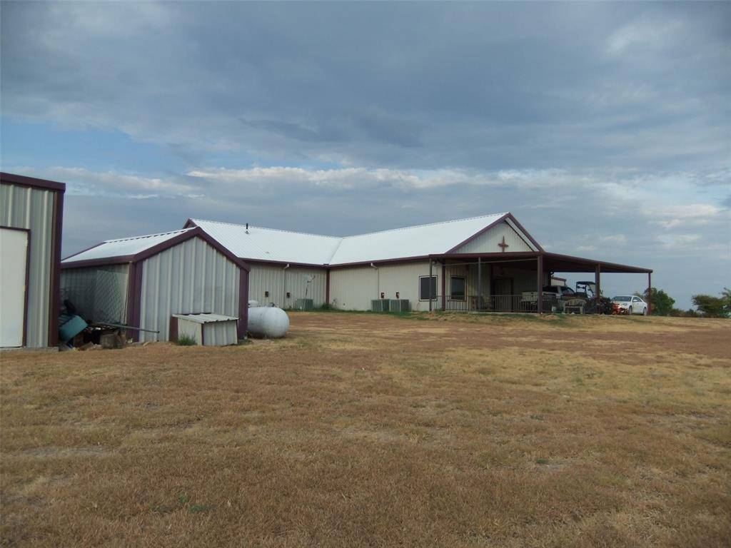 134 County Road 2139, Iredell, TX 76649