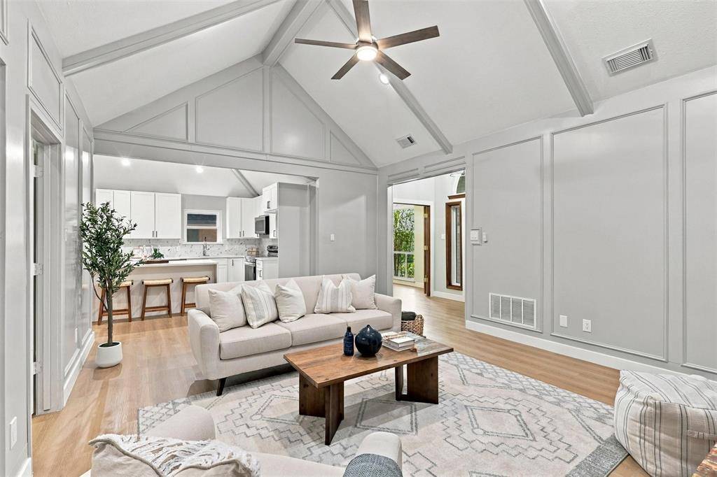 1316 Royal Palm Lane, Carrollton, TX 75007