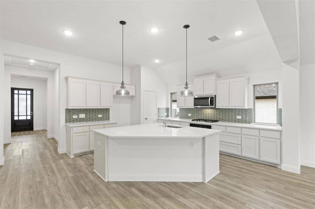 14526 Jemison Street, Pilot Point, TX 76258
