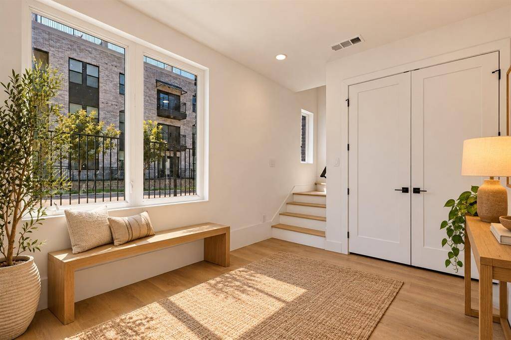 701 N Lancaster Avenue #105, Dallas, TX 75203