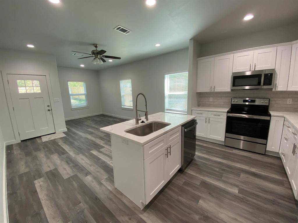505 W Walker Street #101, Denison, TX 75020