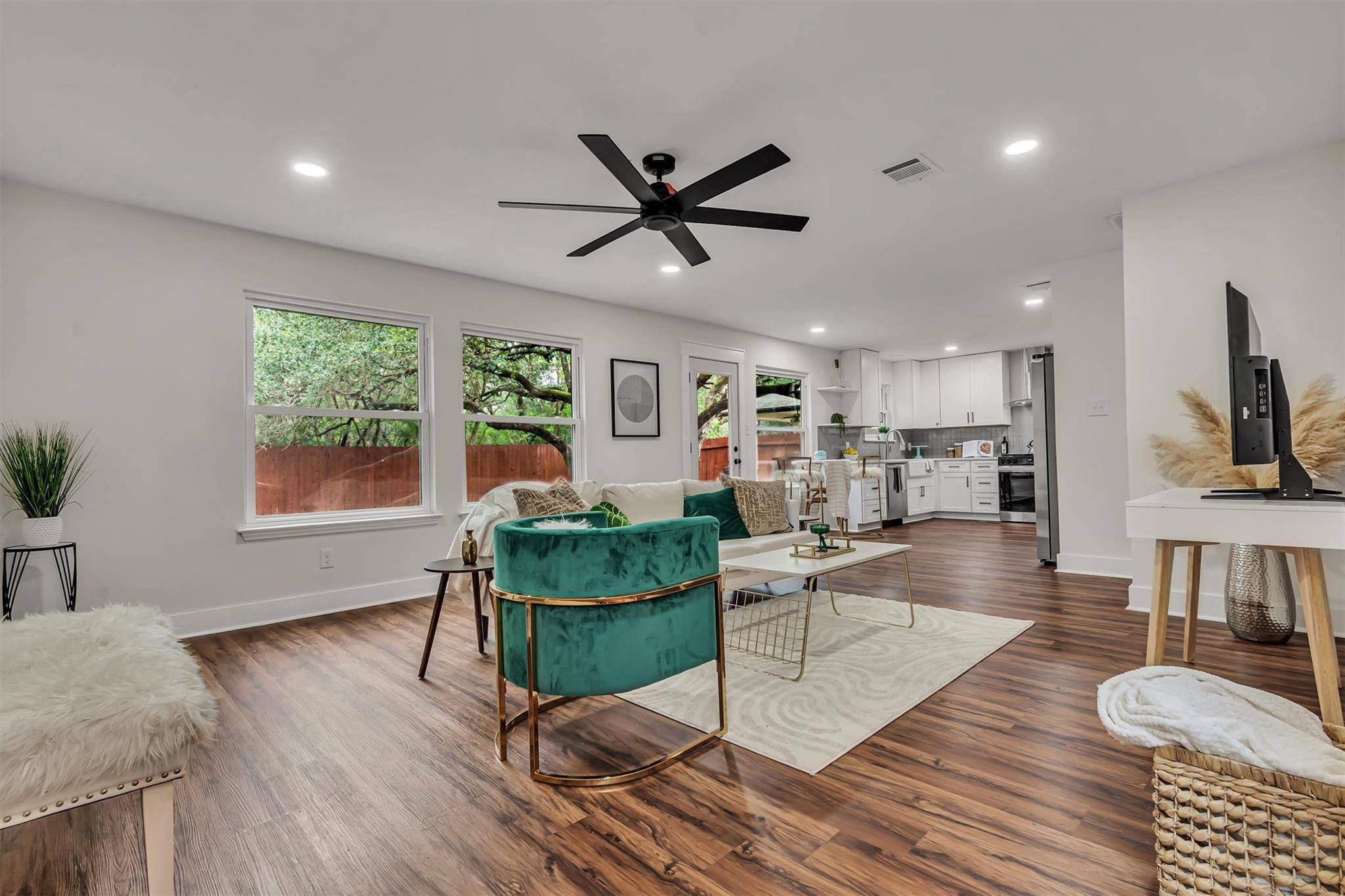 8921 Corran Ferry DR, Austin, TX 78749