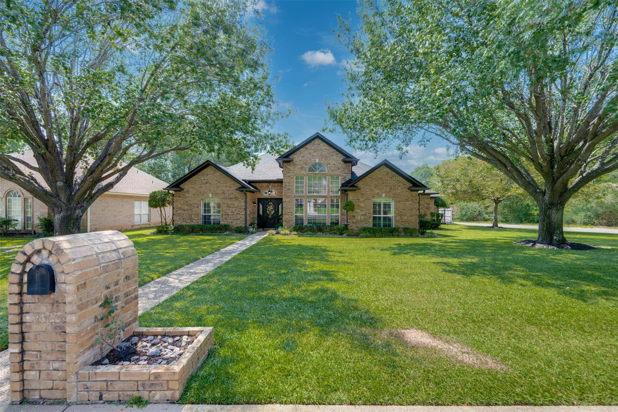 1318 Spring Branch DR, Tyler, TX 75703