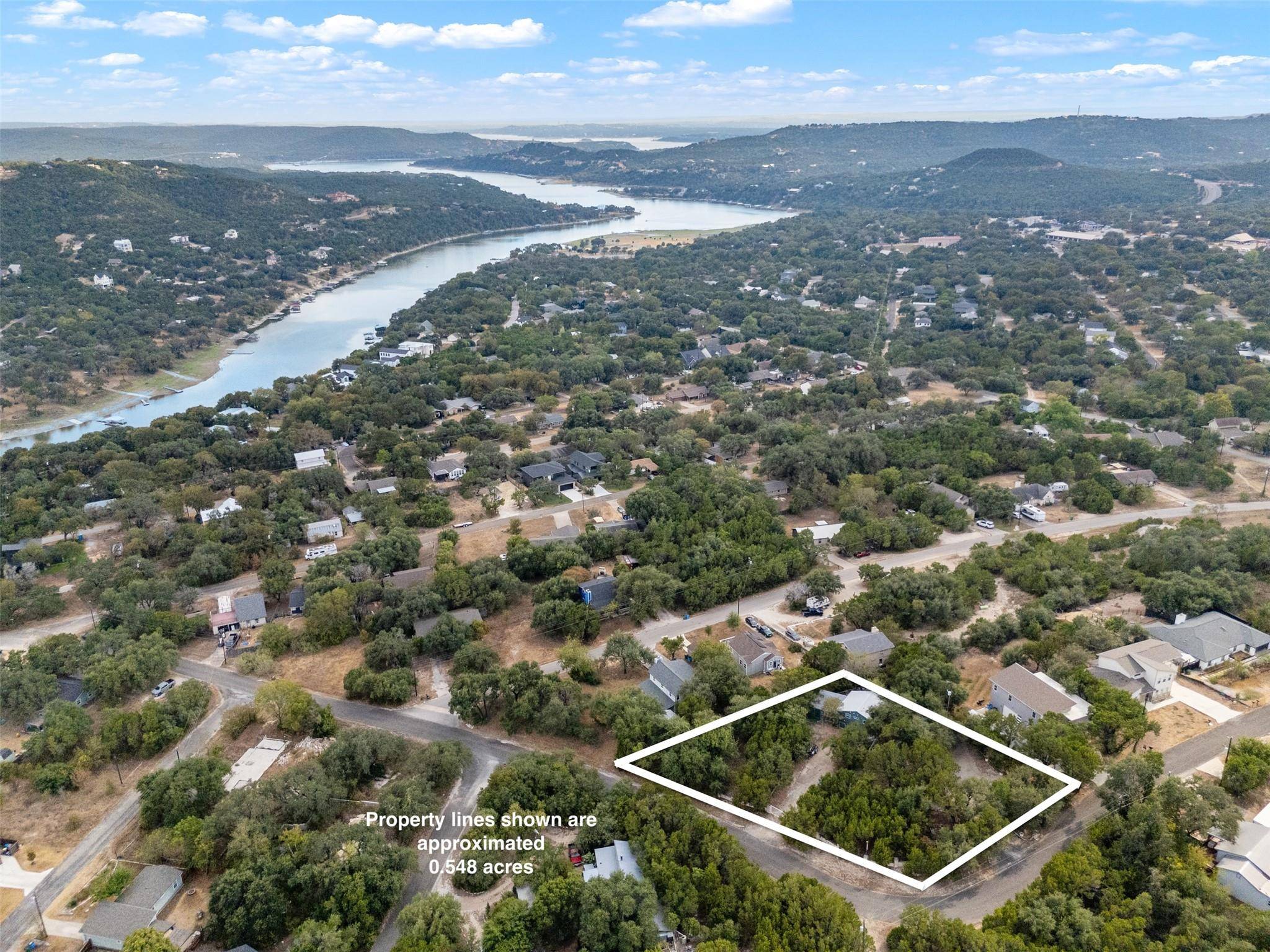 18307 E Lakeview DR, Jonestown, TX 78645