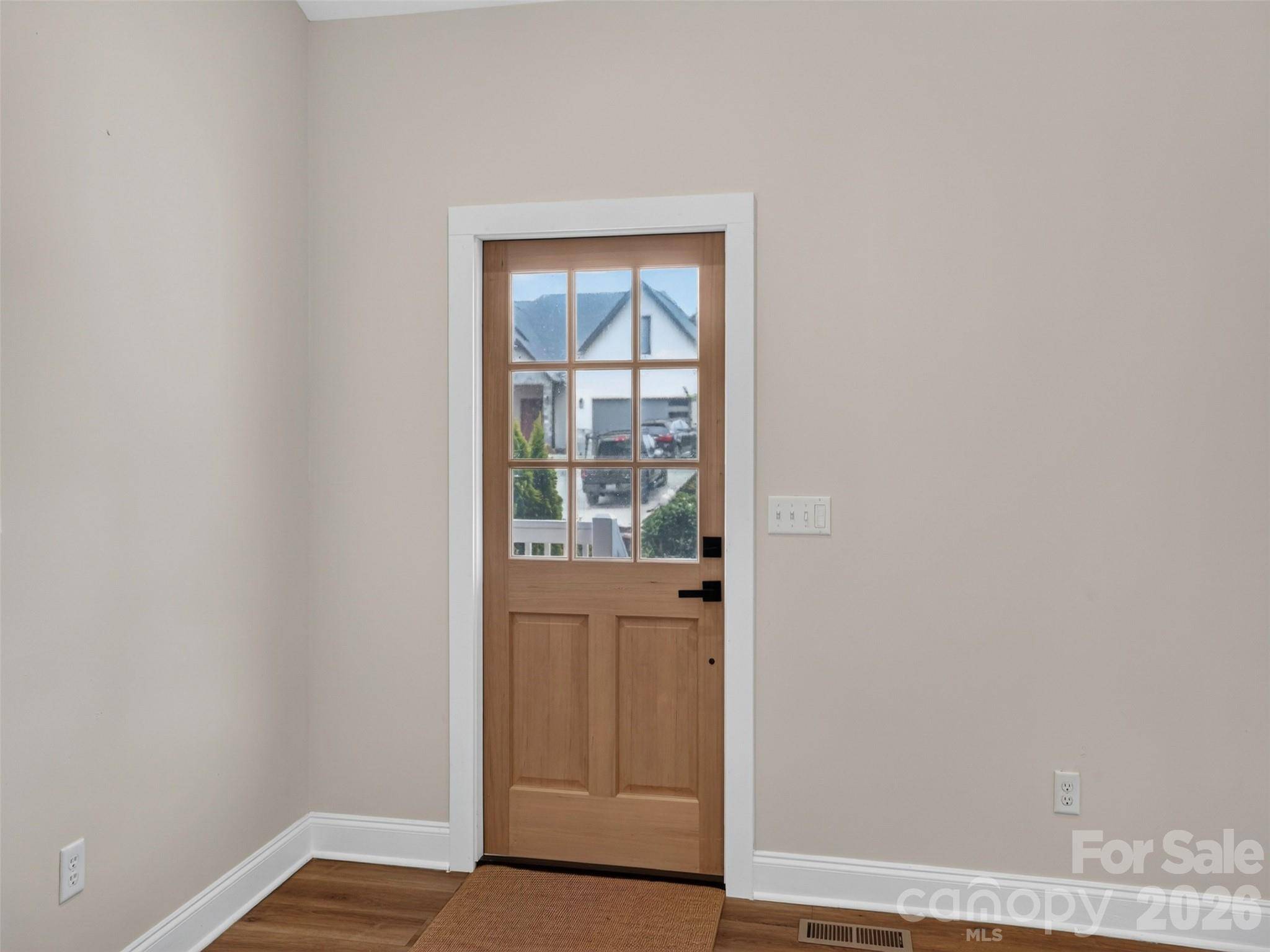 308 Beck Creek CIR, Flat Rock, NC 28731