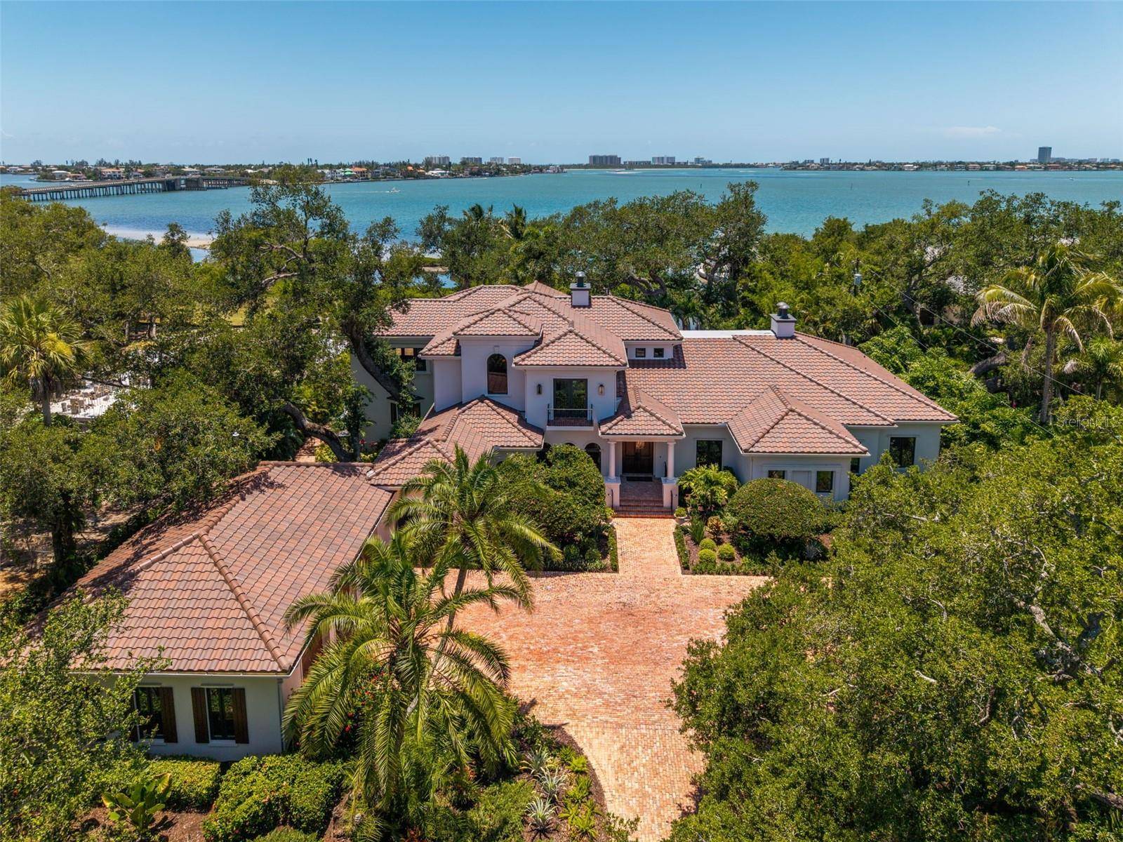 3000 SOUTHWEST DR, Sarasota, FL 34239