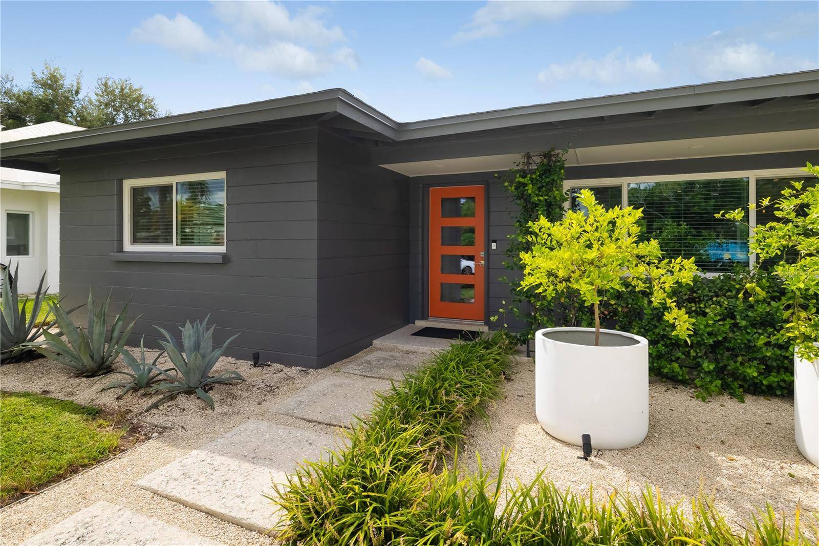 3402 S SCHOOL AVE, Sarasota, FL 34239