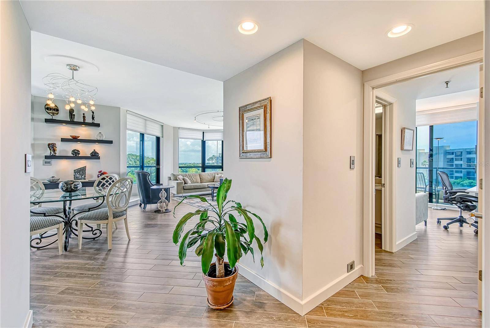 1211 GULF OF MEXICO DR #302, Longboat Key, FL 34228