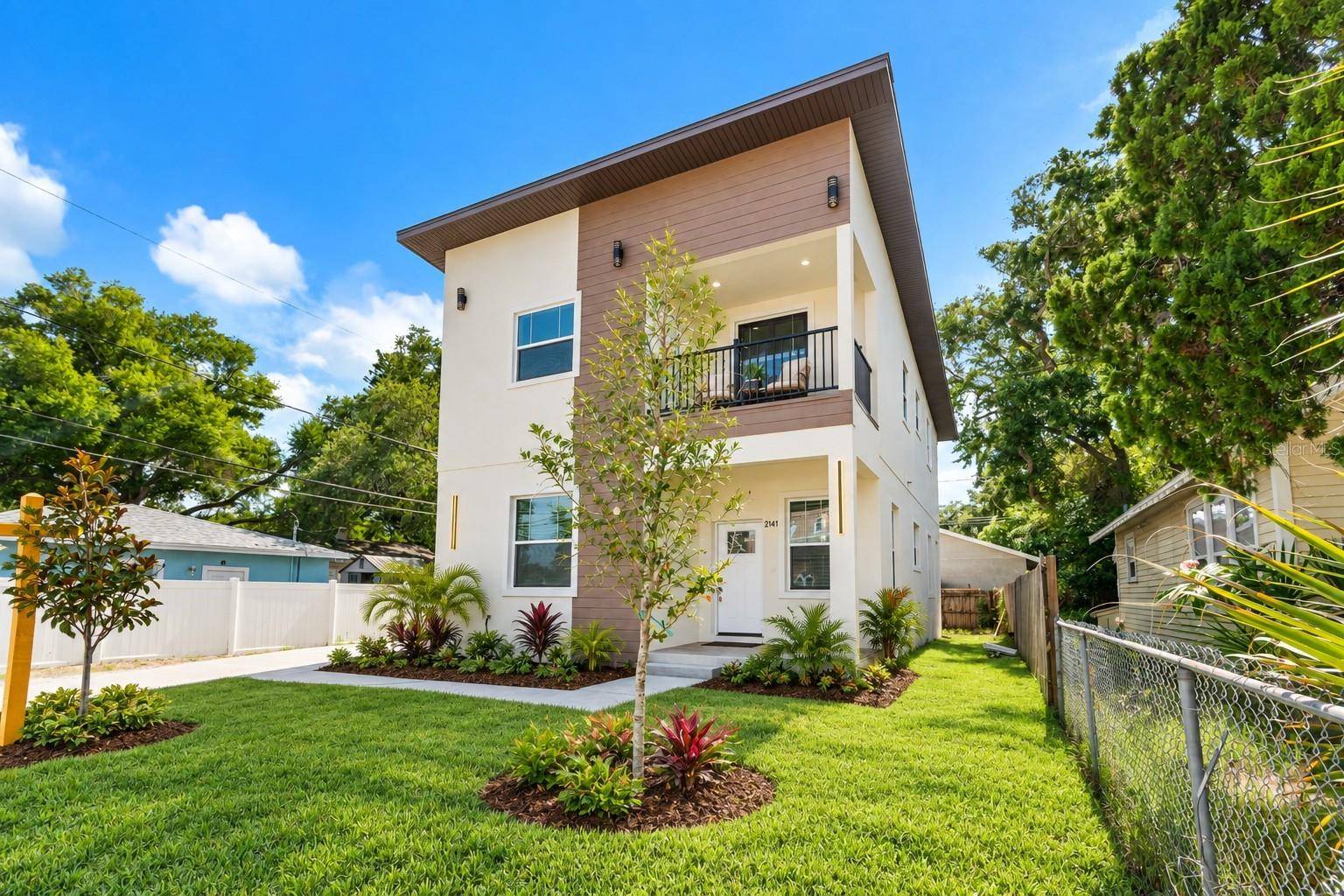 2141 UPTON CT S, St Petersburg, FL 33712