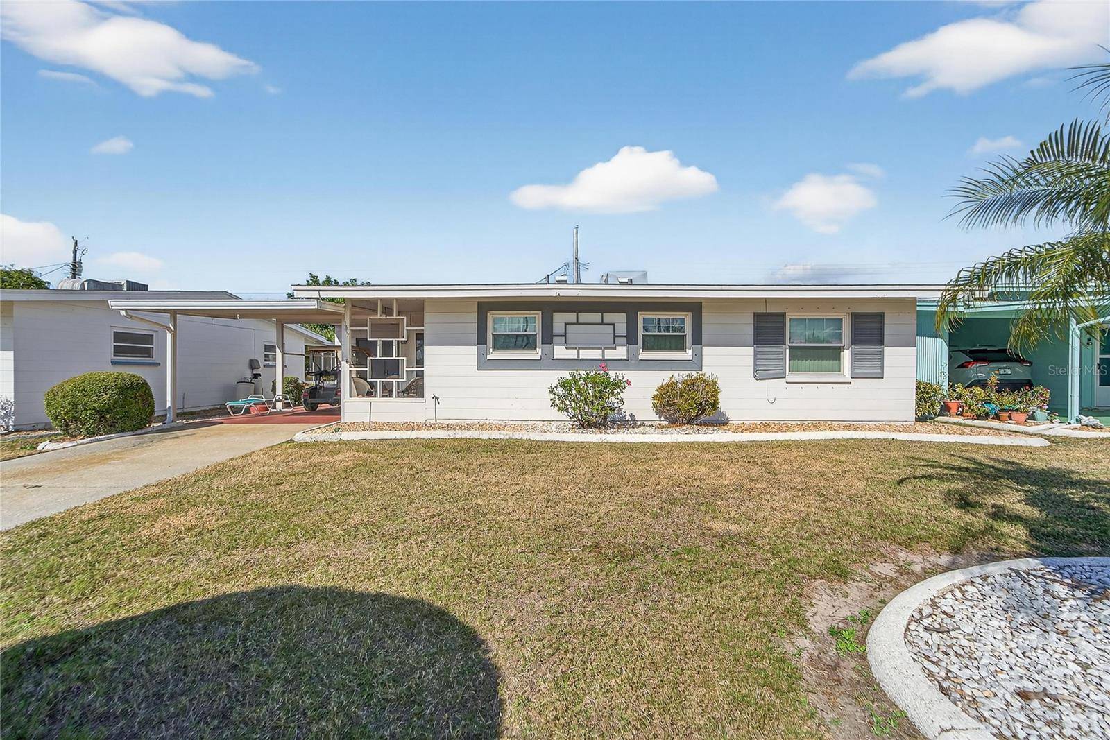 1607 COUNCIL DR, Sun City Center, FL 33573