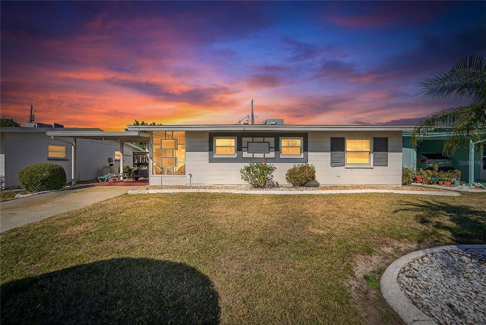 1607 COUNCIL DR, Sun City Center, FL 33573