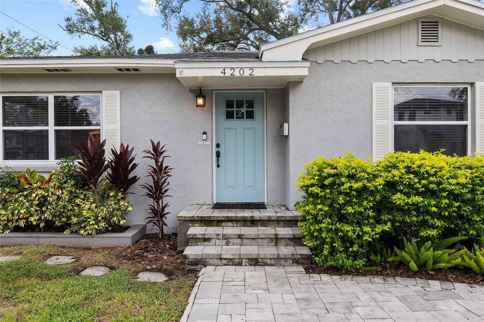 4202 W PALMIRA AVE, Tampa, FL 33629