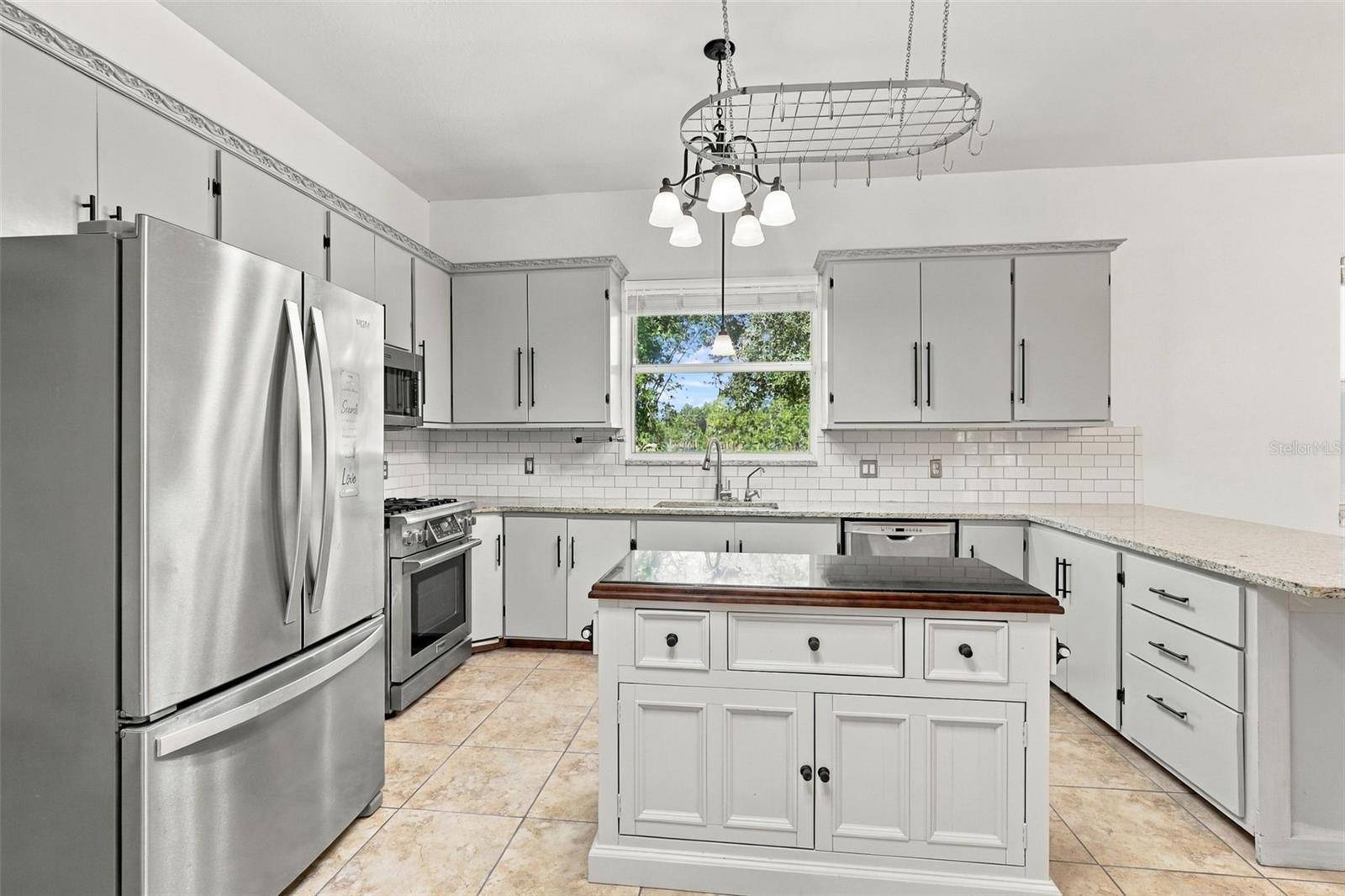 615 DEER POND RD, Osteen, FL 32764
