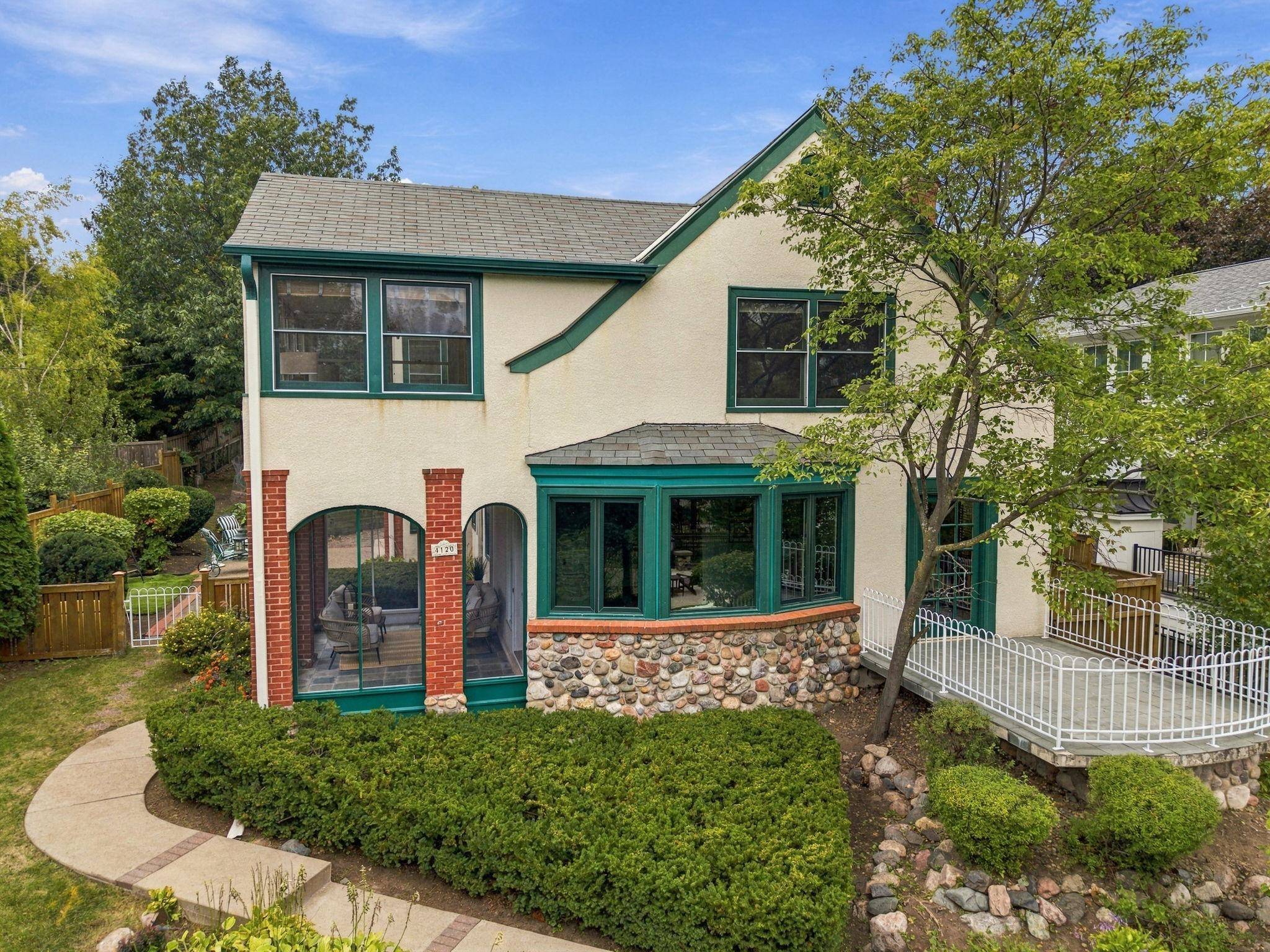4120 Queen AVE S, Minneapolis, MN 55410