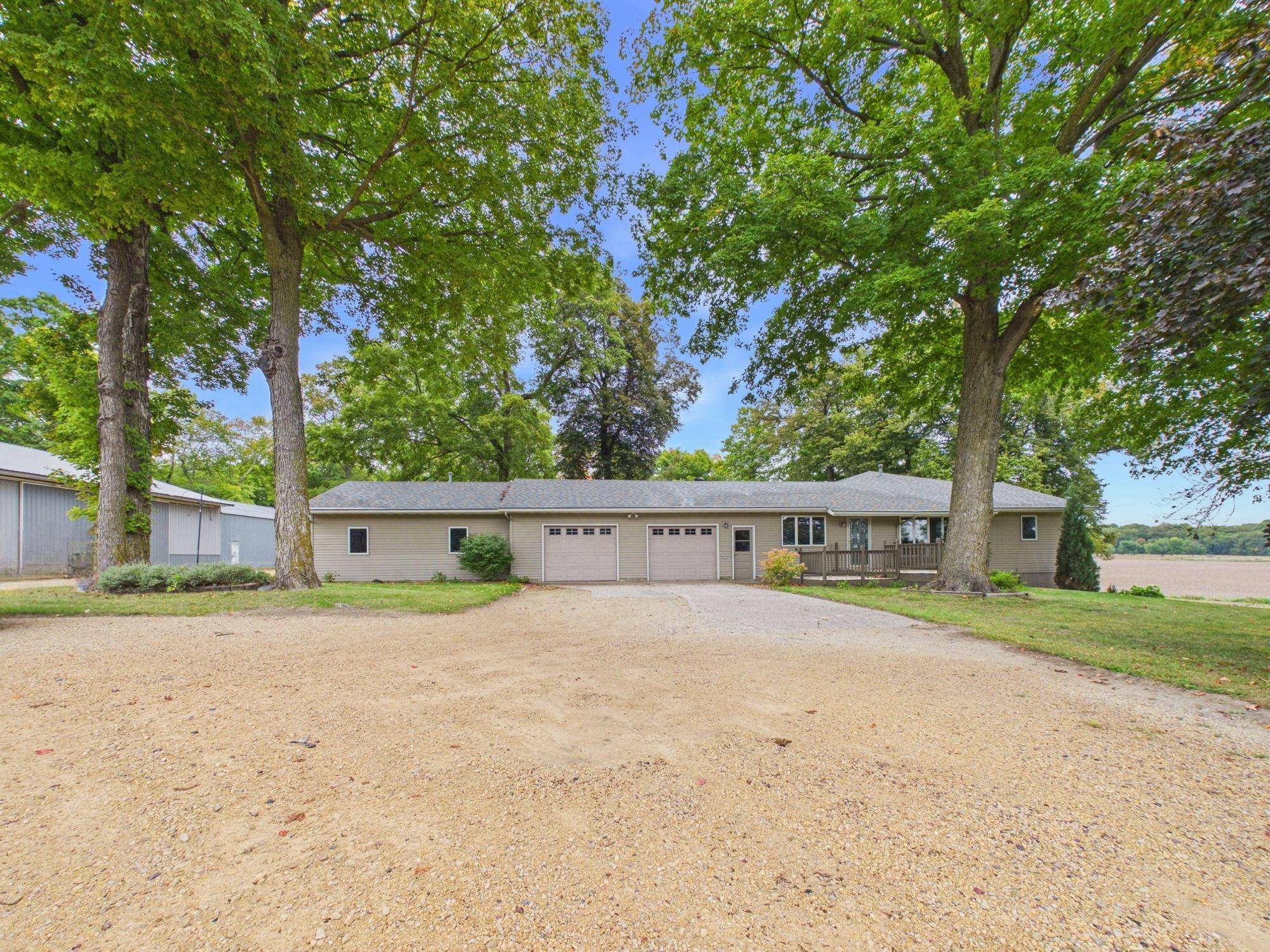 20132 State Highway 99, Le Center, MN 56057