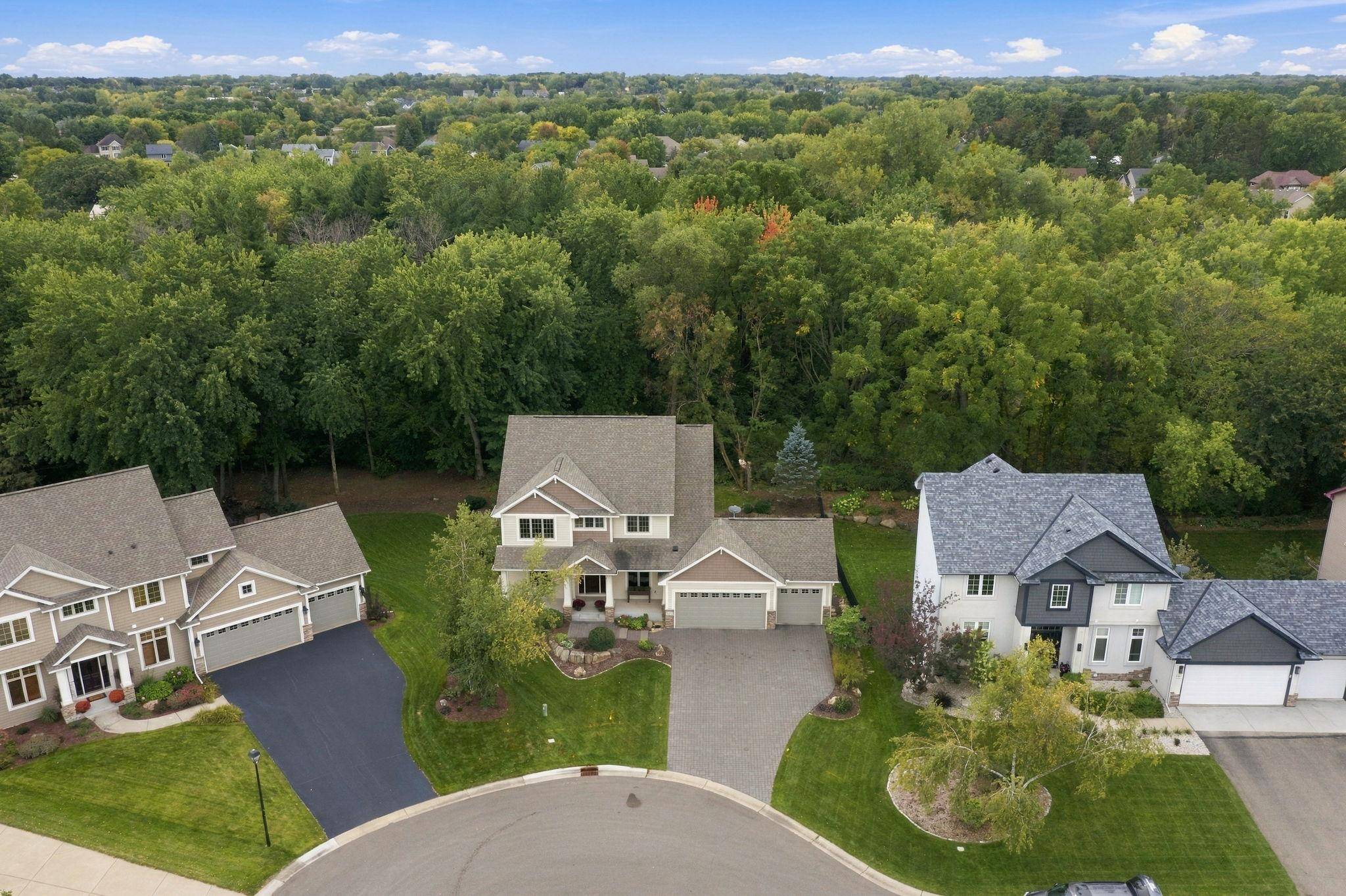 642 Woodland WAY, Eagan, MN 55123