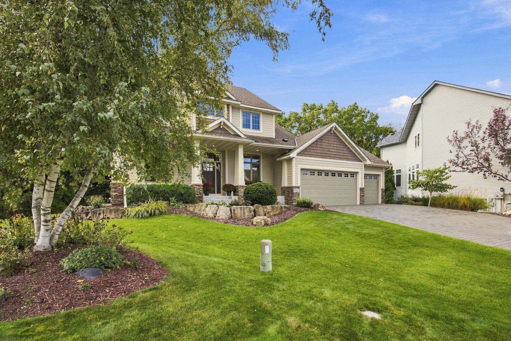 642 Woodland WAY, Eagan, MN 55123
