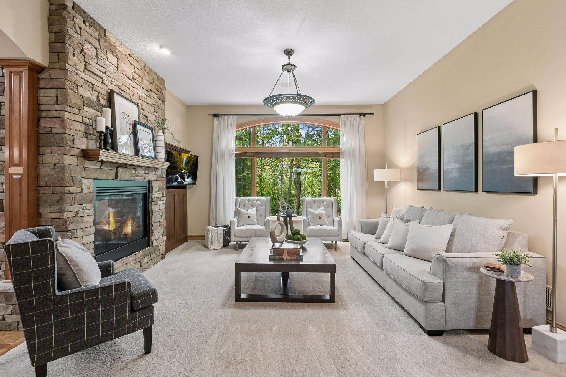 9951 Vagabond CT N, Maple Grove, MN 55311