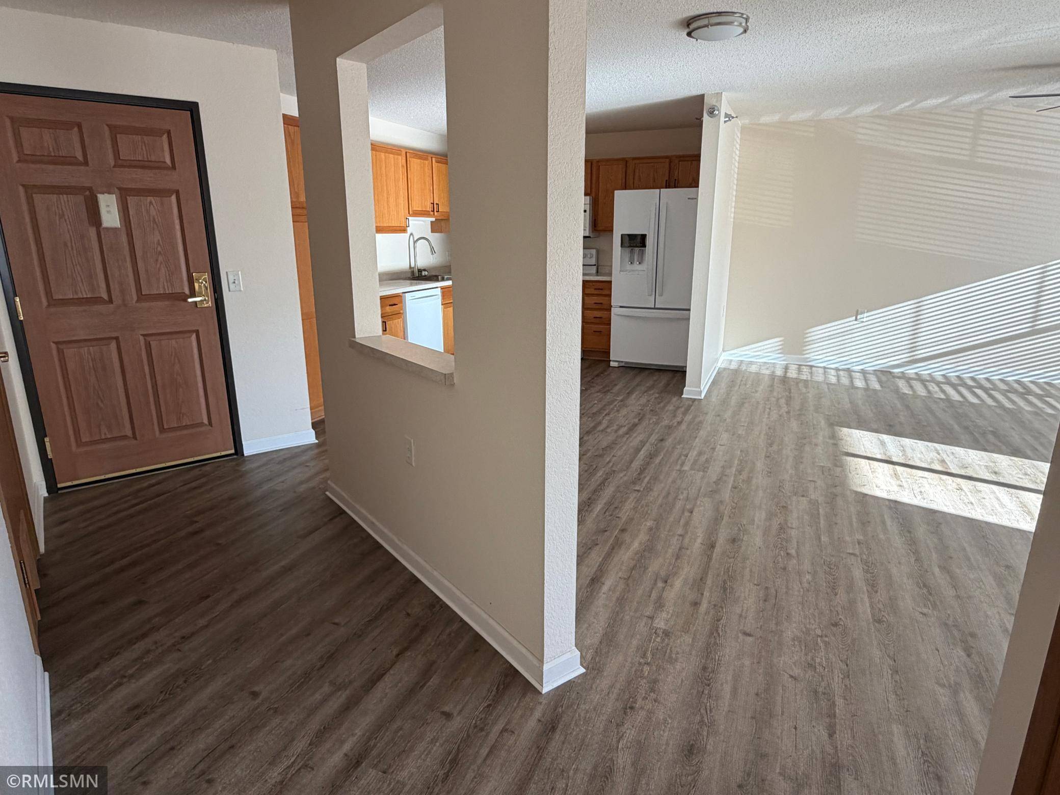 12 6th ST NE #225, Osseo, MN 55369