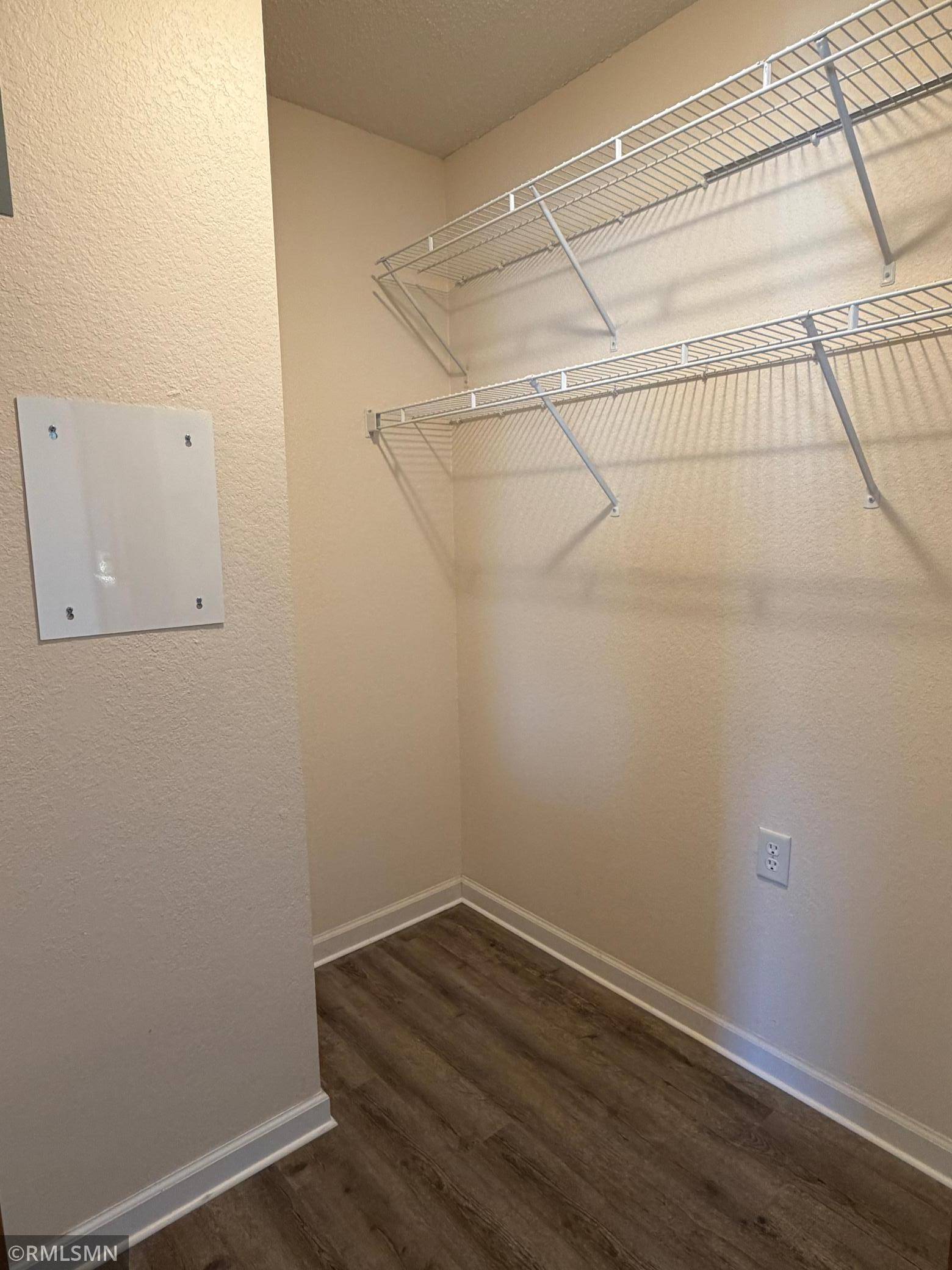 12 6th ST NE #225, Osseo, MN 55369
