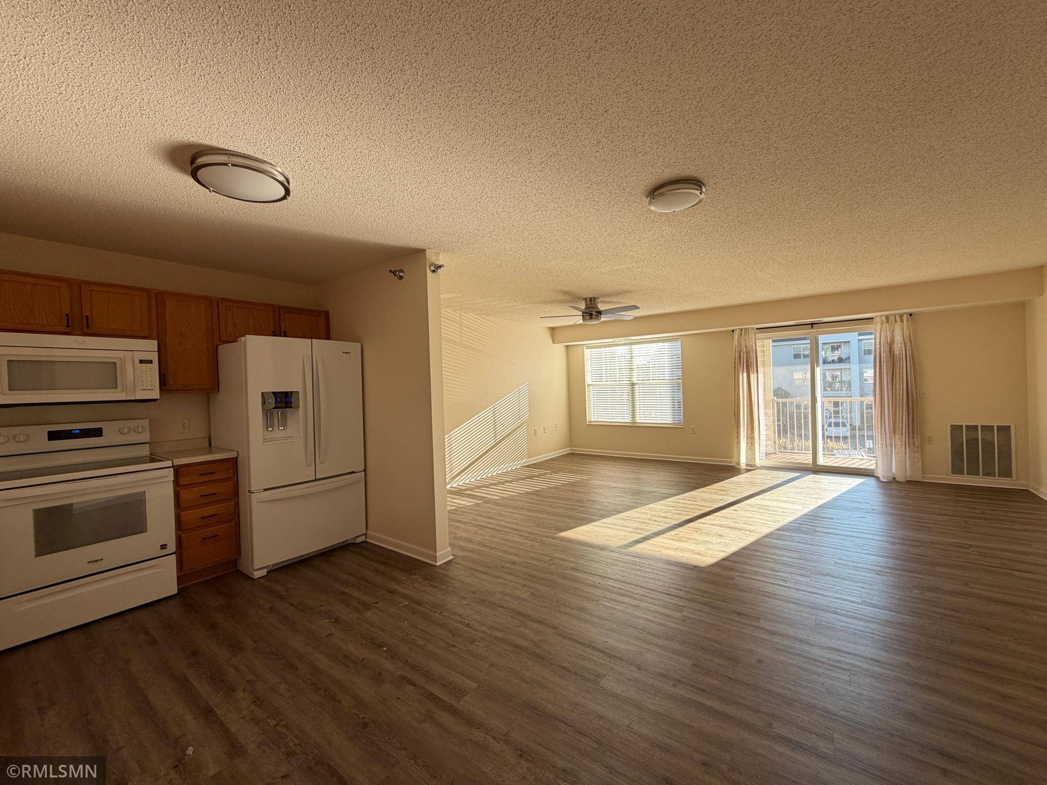 12 6th ST NE #225, Osseo, MN 55369