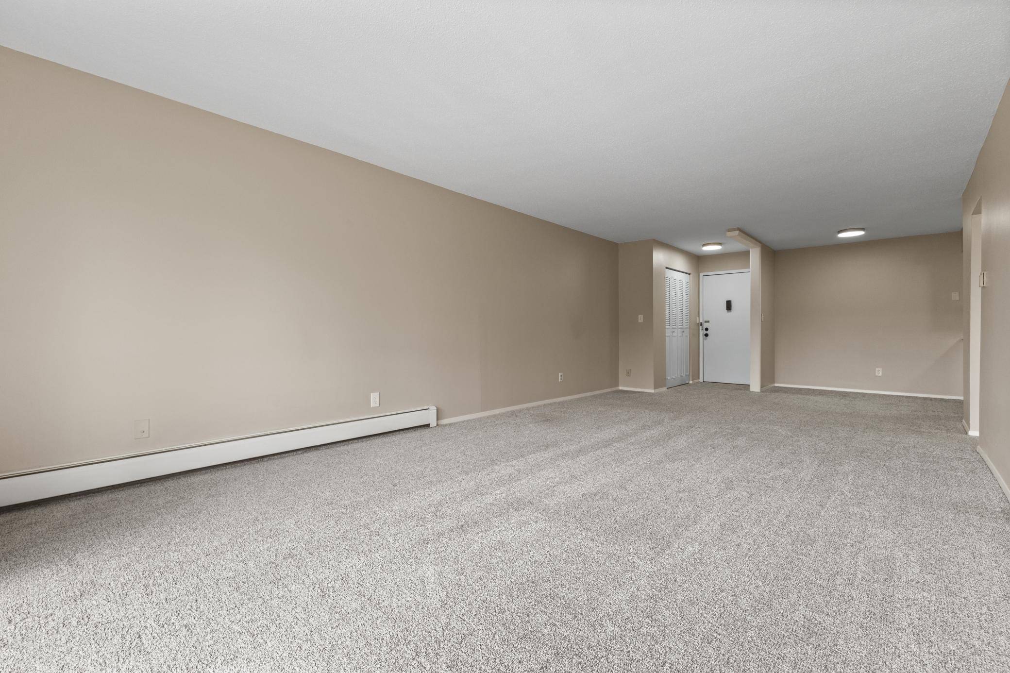 2730 Dale ST N #D305, Roseville, MN 55113