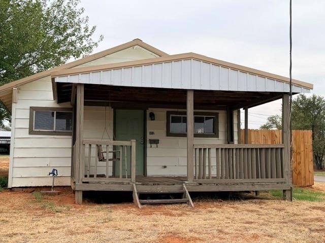 802 N 7th ST, Sayre, OK 73662