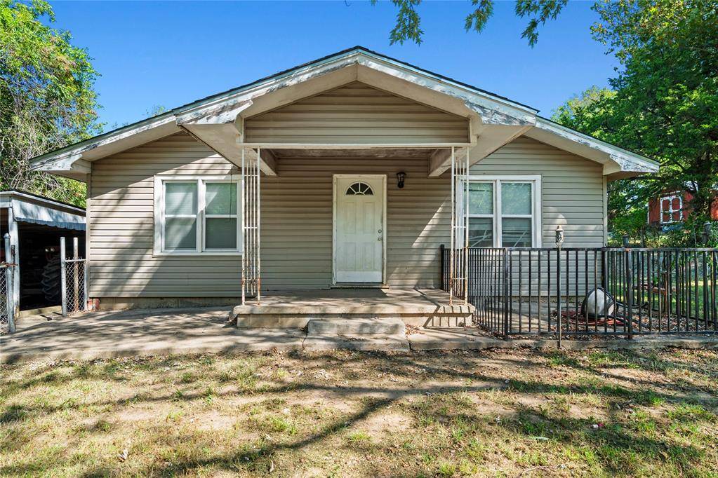 902 W 4th ST, Ada, OK 74820