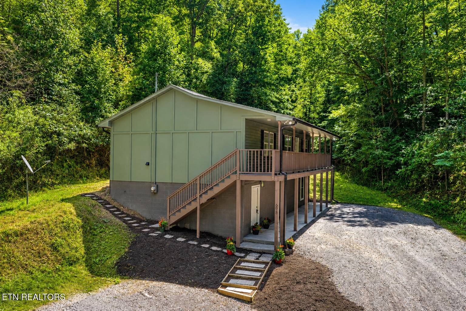698 Mount Olive Rd, Andersonville, TN 37705