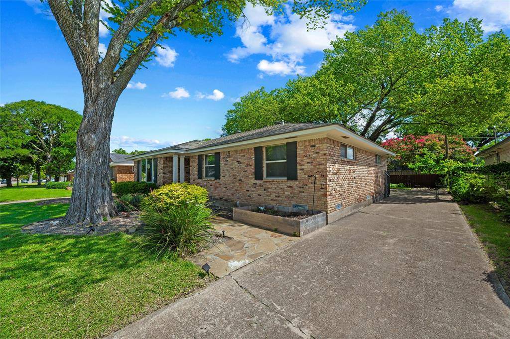 2536 Saint Francis Avenue, Dallas, TX 75228