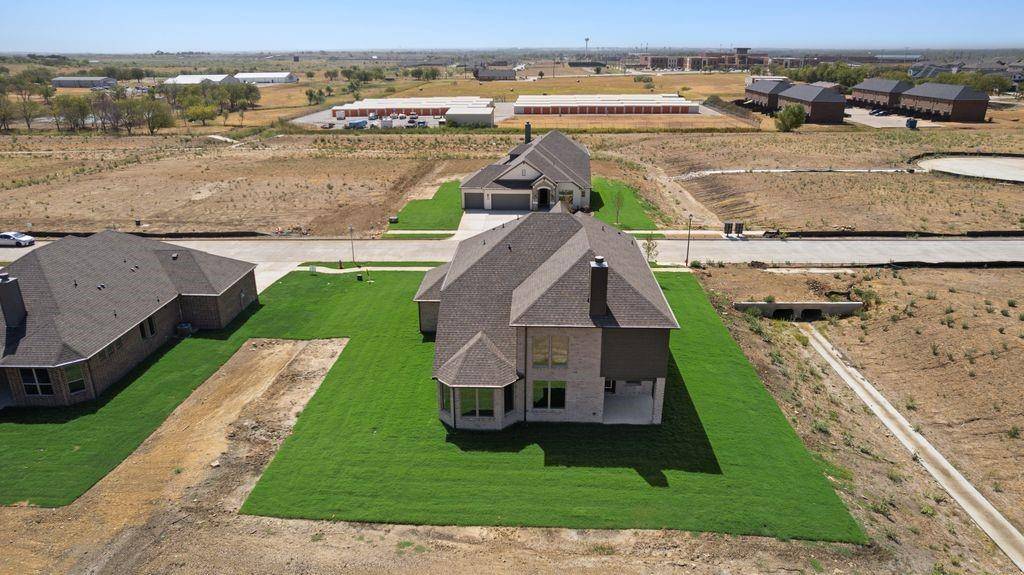 7011 Lilly Lane, Sanger, TX 76266