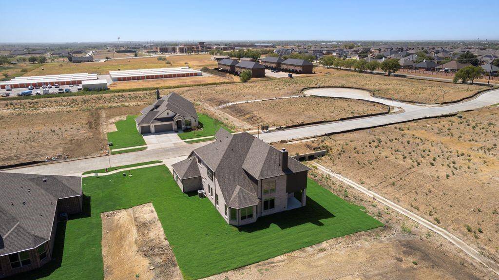 7011 Lilly Lane, Sanger, TX 76266