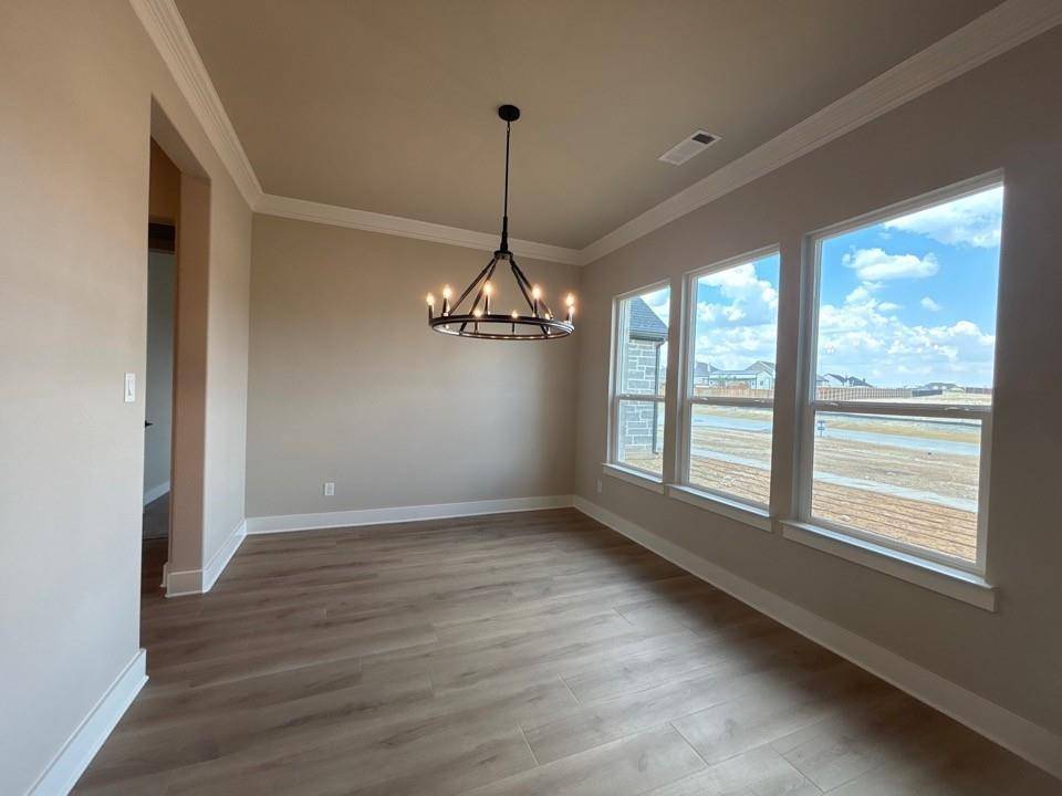 912 Creekview Whites Road, Van Alstyne, TX 75495