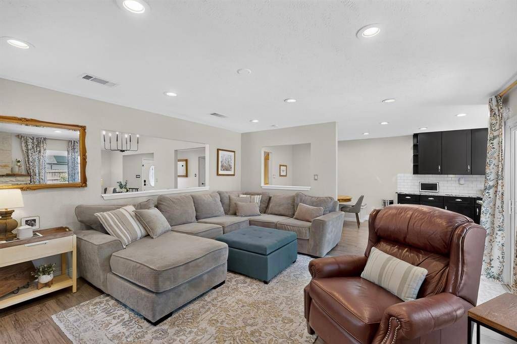 2809 Silverdale Lane, Garland, TX 75044
