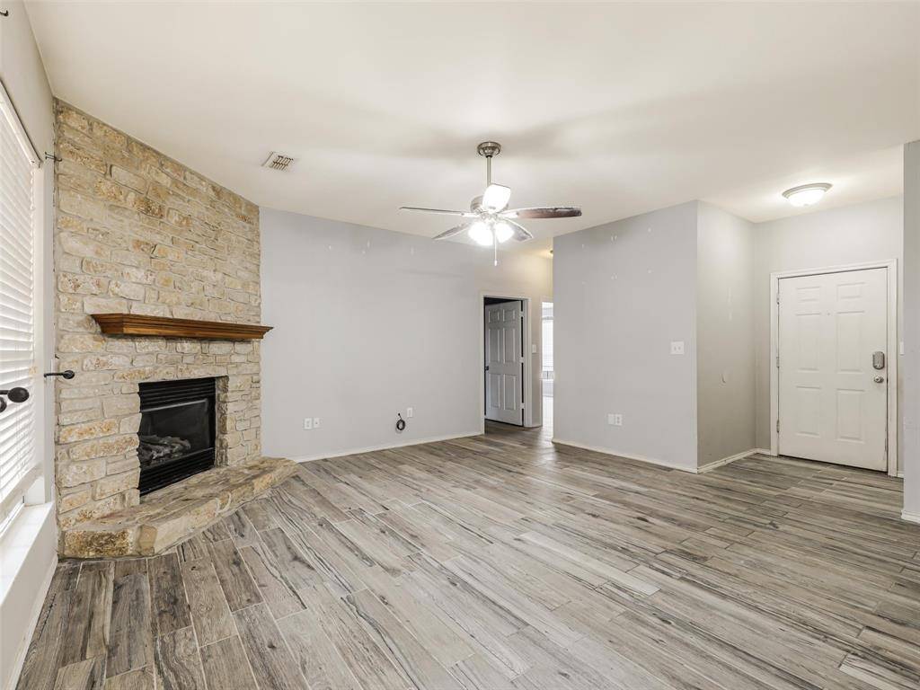 709 Mack Drive, Denton, TX 76209