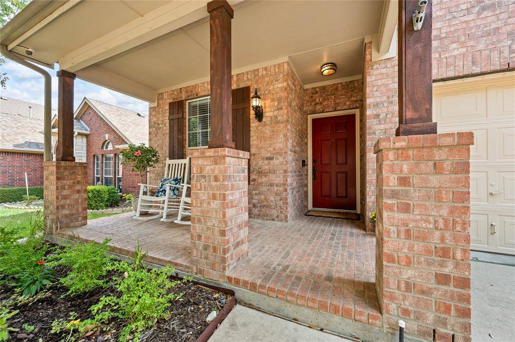 4952 Paddock Drive, Fort Worth, TX 76244