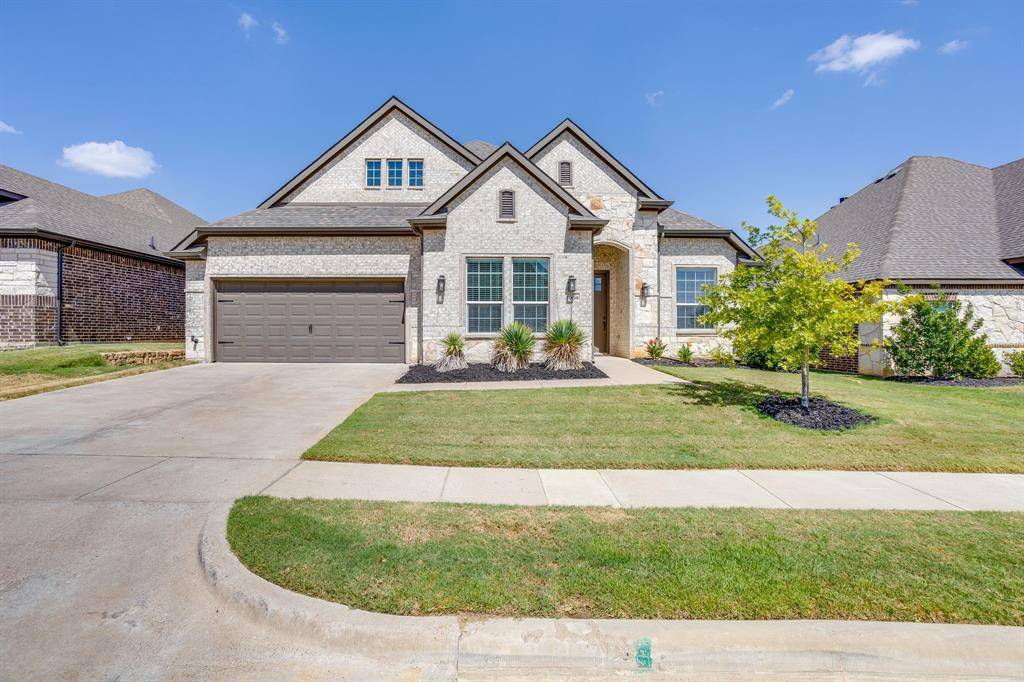 1008 Wildwood Drive, Joshua, TX 76058