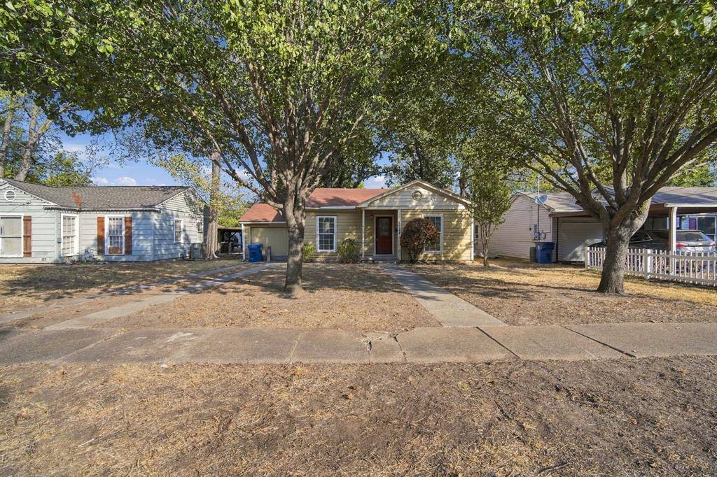 1524 Maplewood Avenue, Corsicana, TX 75110