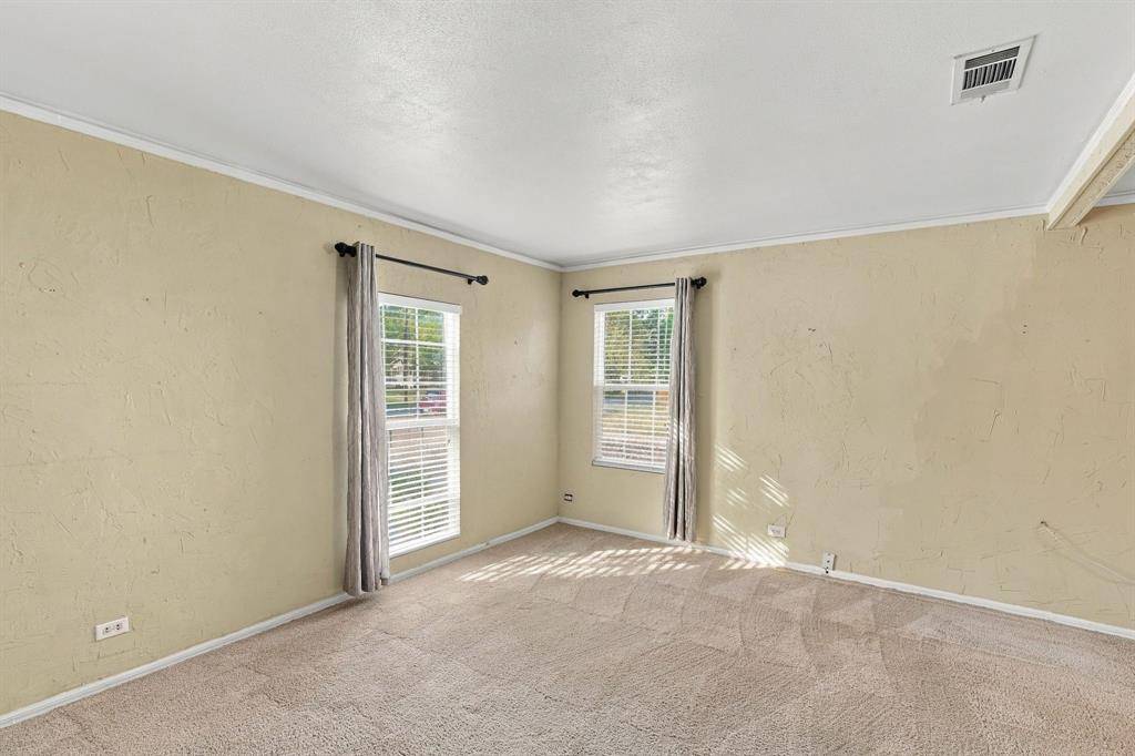 1524 Maplewood Avenue, Corsicana, TX 75110