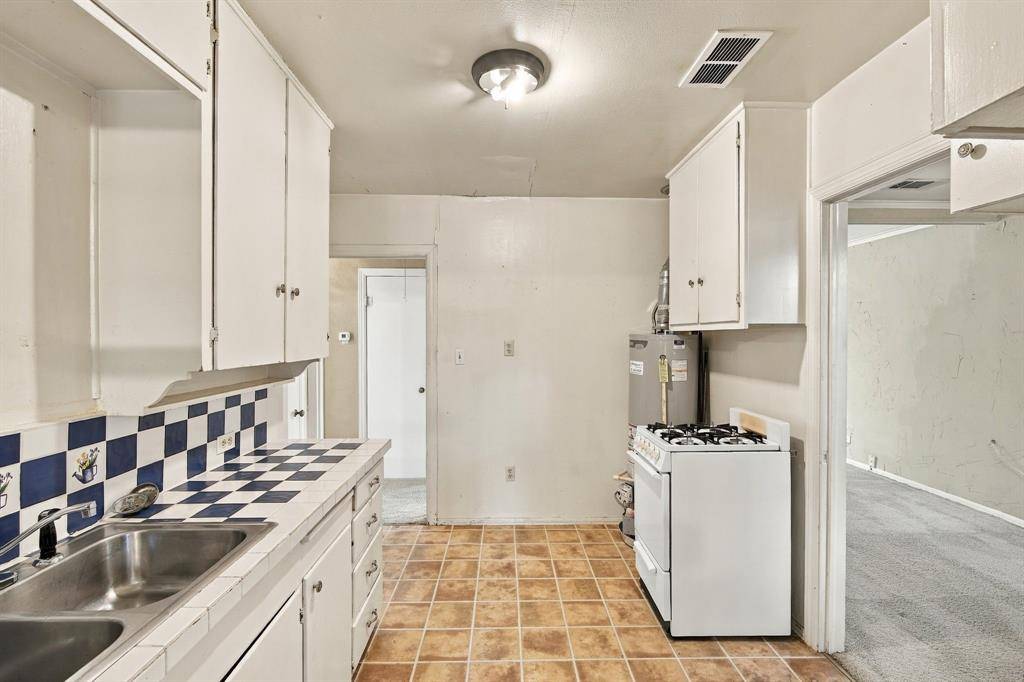 1524 Maplewood Avenue, Corsicana, TX 75110