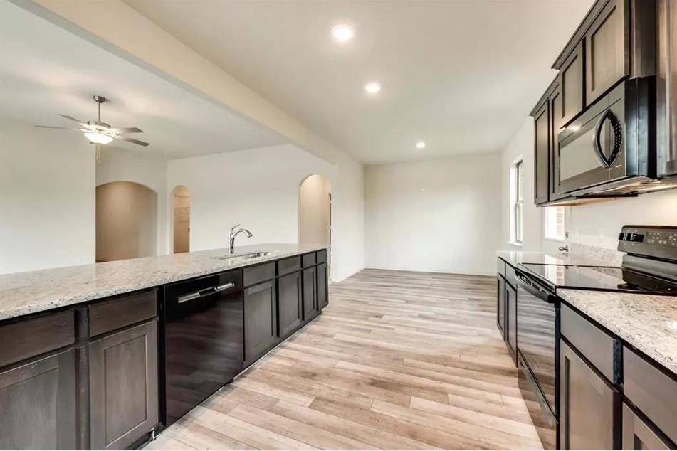 816 Mallorie Lane, Ferris, TX 75125