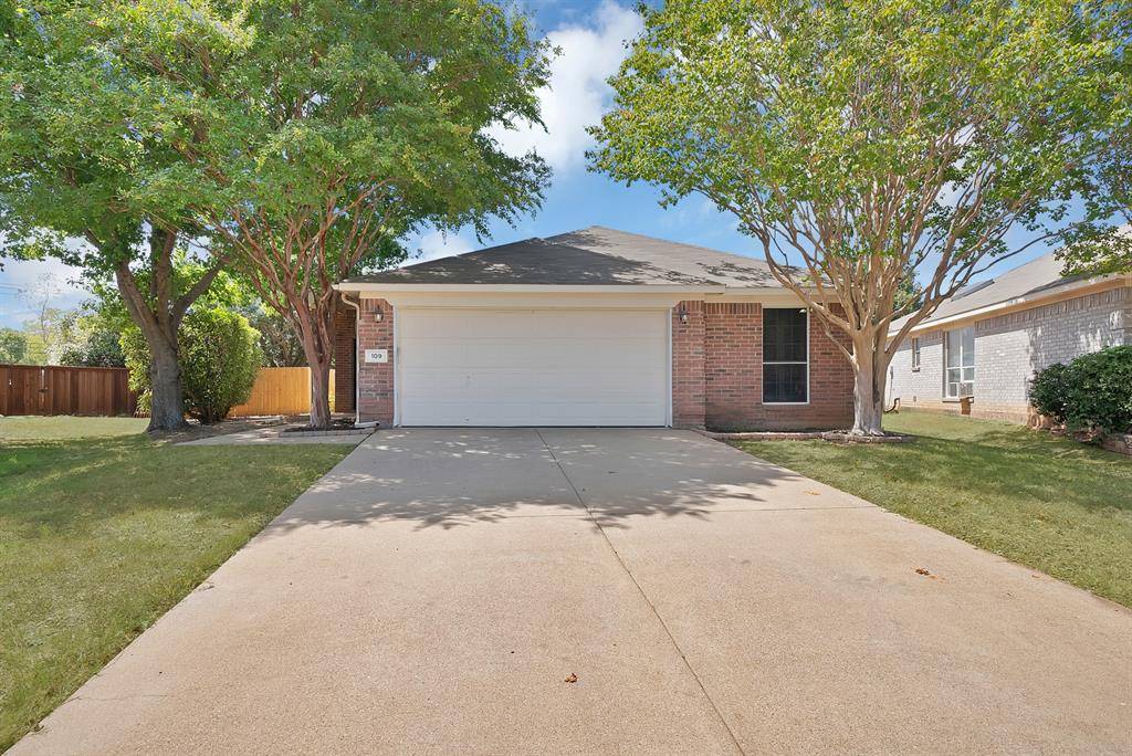 109 Goldeneye Lane, Fort Worth, TX 76120