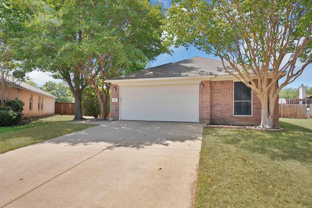 109 Goldeneye Lane, Fort Worth, TX 76120
