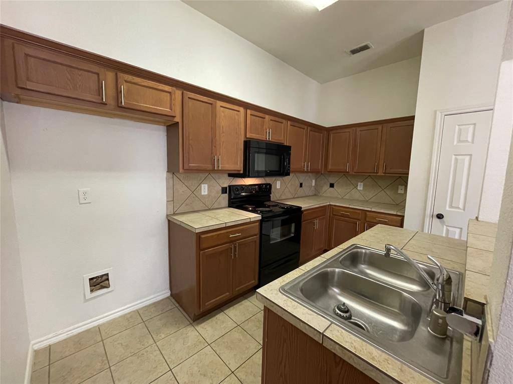 1514 Piedmont Drive, Mansfield, TX 76063