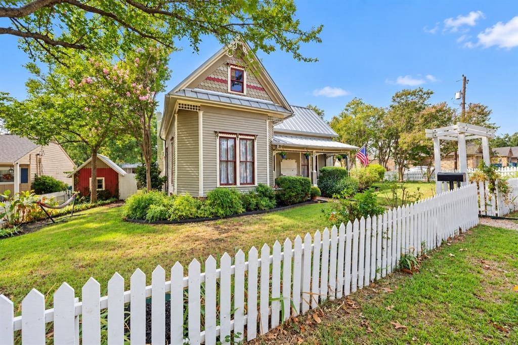 602 Storrs Street, Rockwall, TX 75087