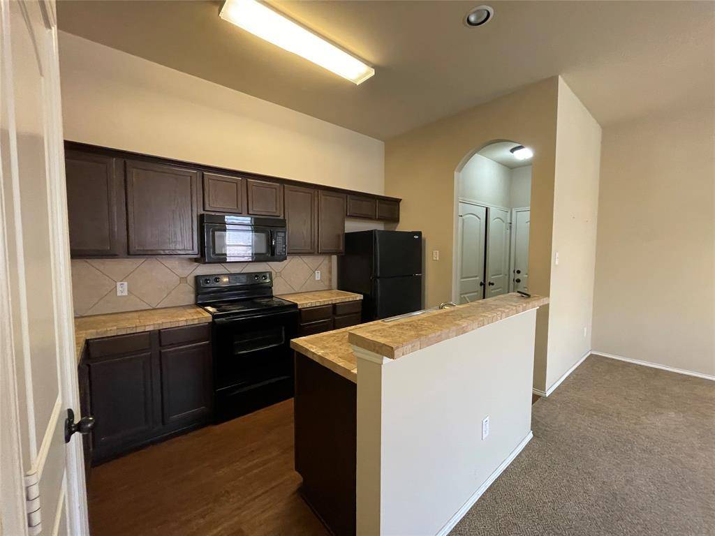 1430 Ravenwood Lane, Mansfield, TX 76063