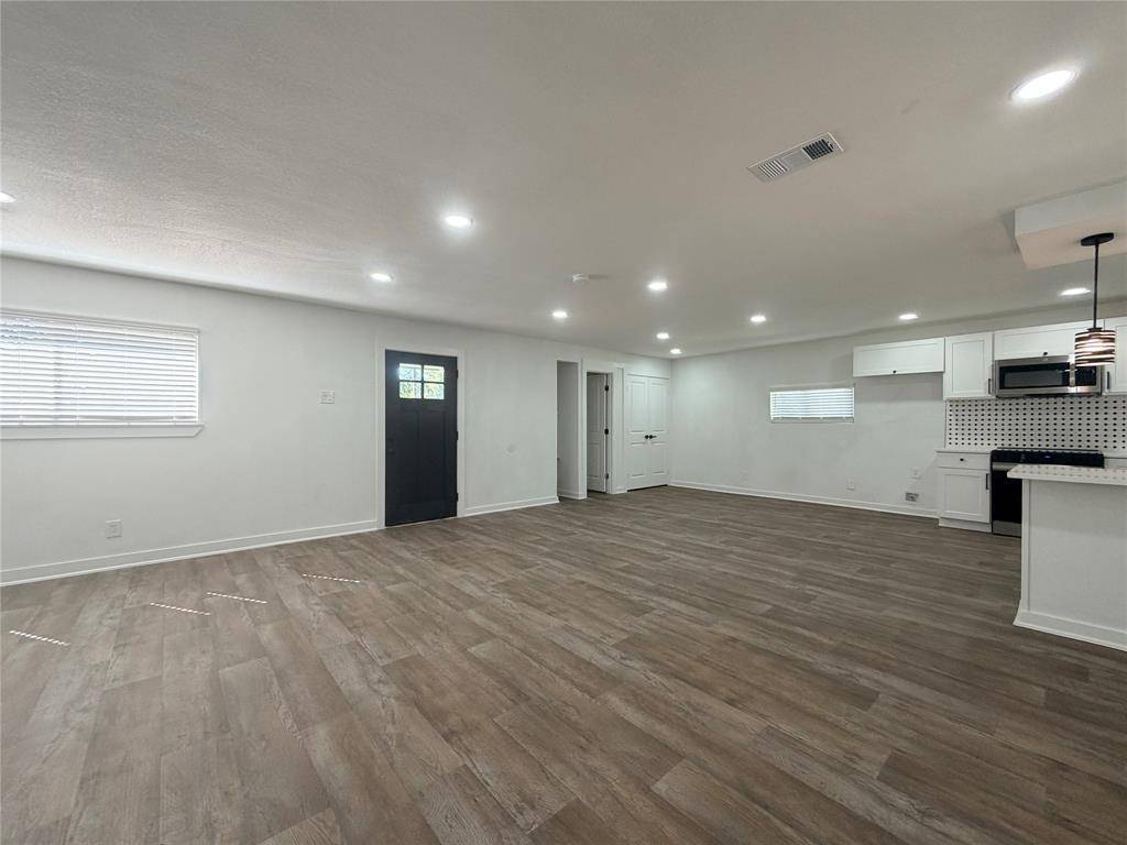 1424 E Parker Road, Plano, TX 75074