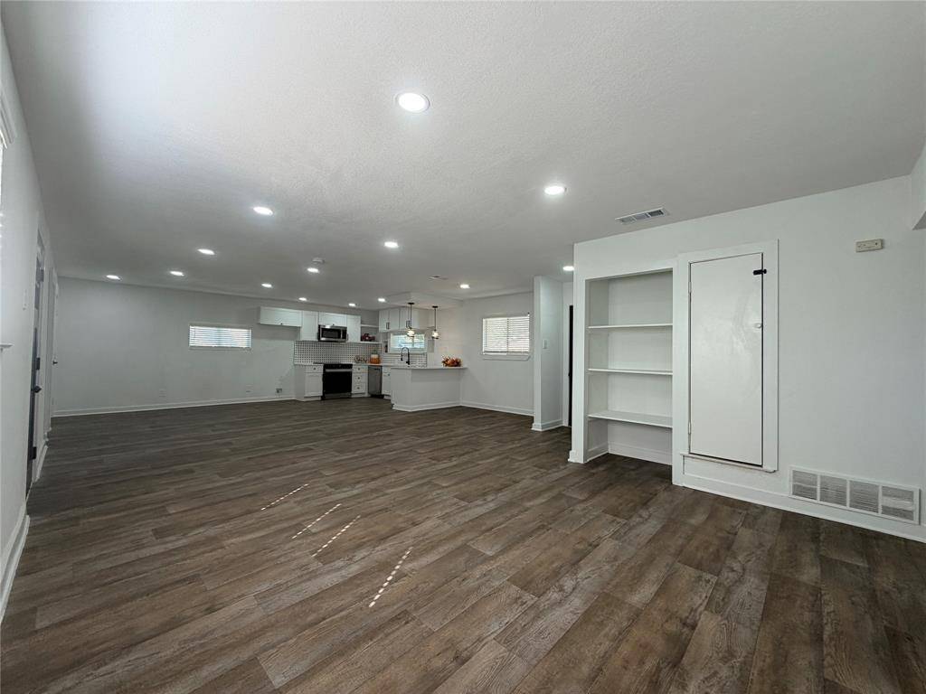 1424 E Parker Road, Plano, TX 75074